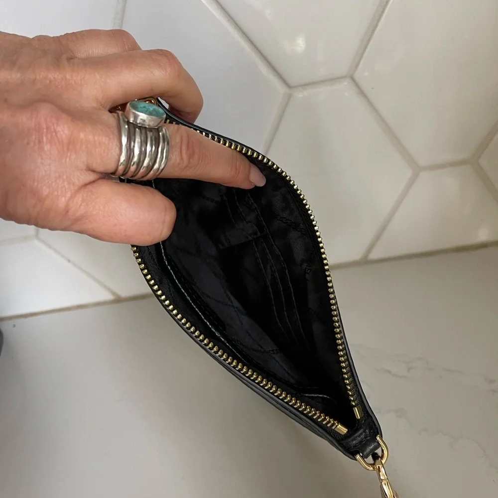 Michael Kors Jet Set Clutch Wristlet Excellent condition!